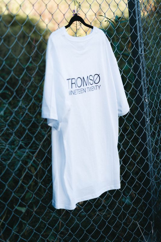 NINETEEN TWENTY - T-shirt